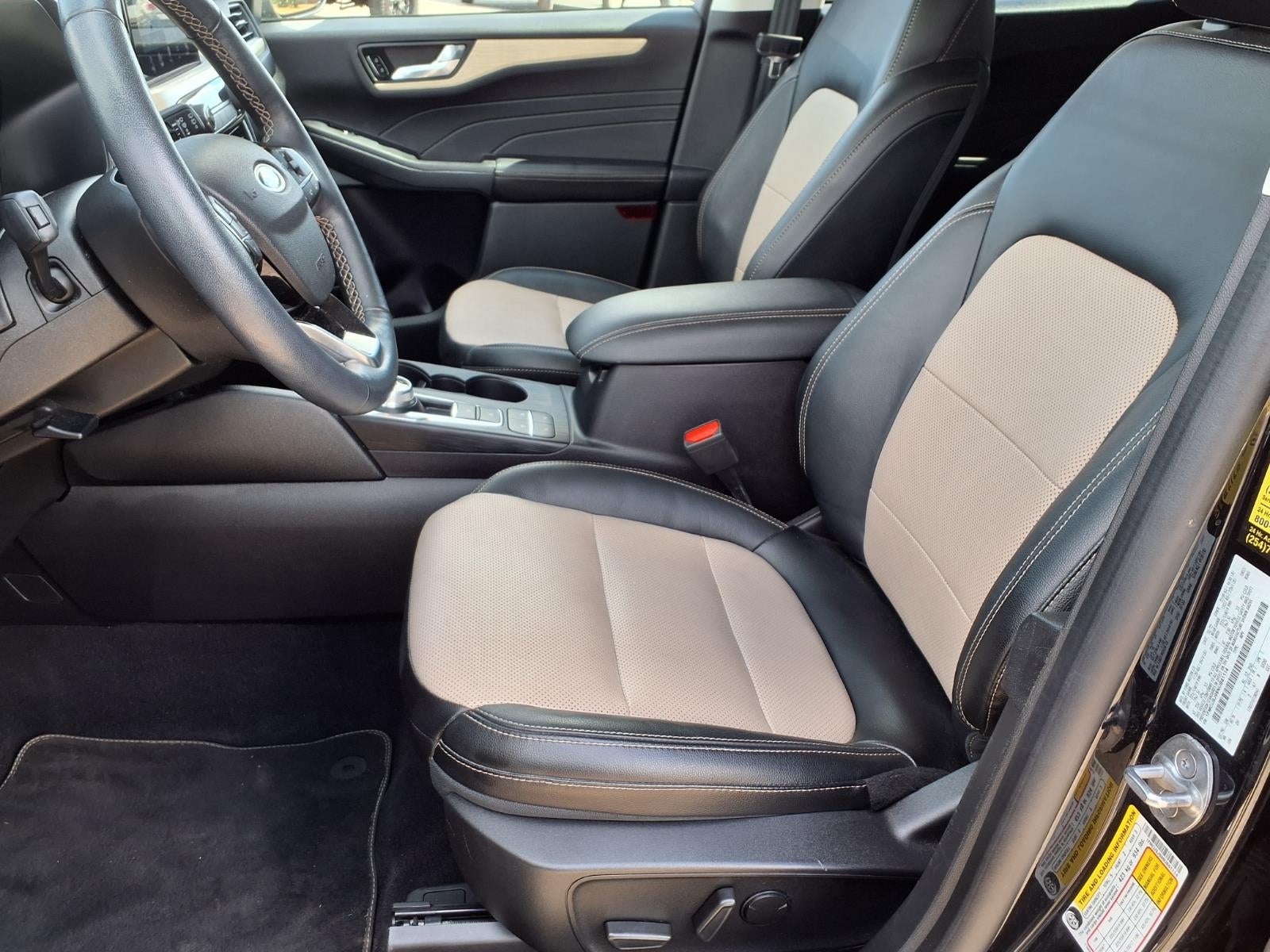 2022 Ford Escape TITANIUM