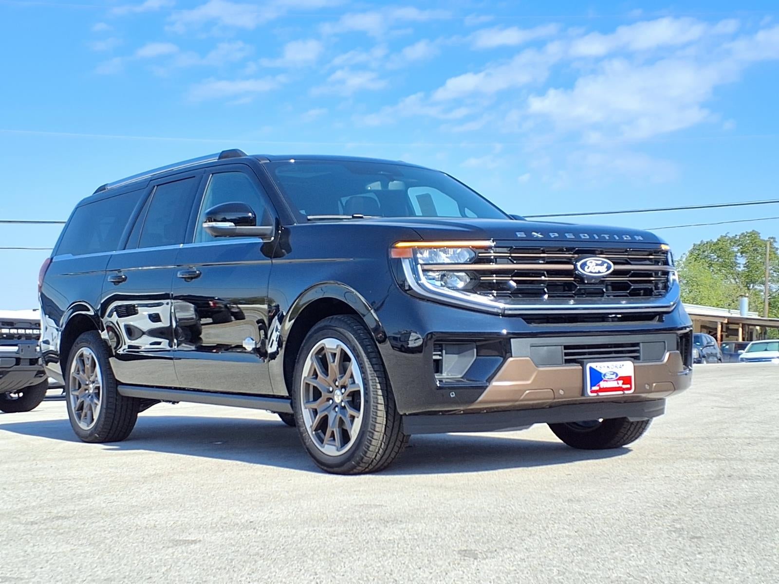 2027 Ford Expedition MAX KING RANCH