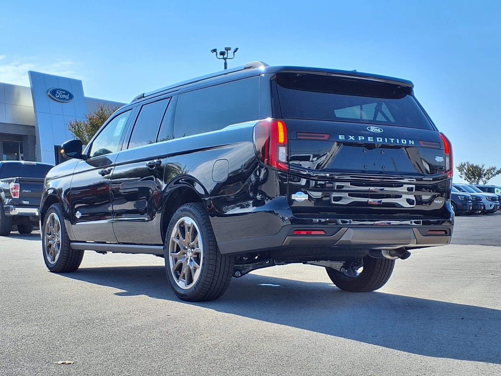 2027 Ford Expedition MAX KING RANCH