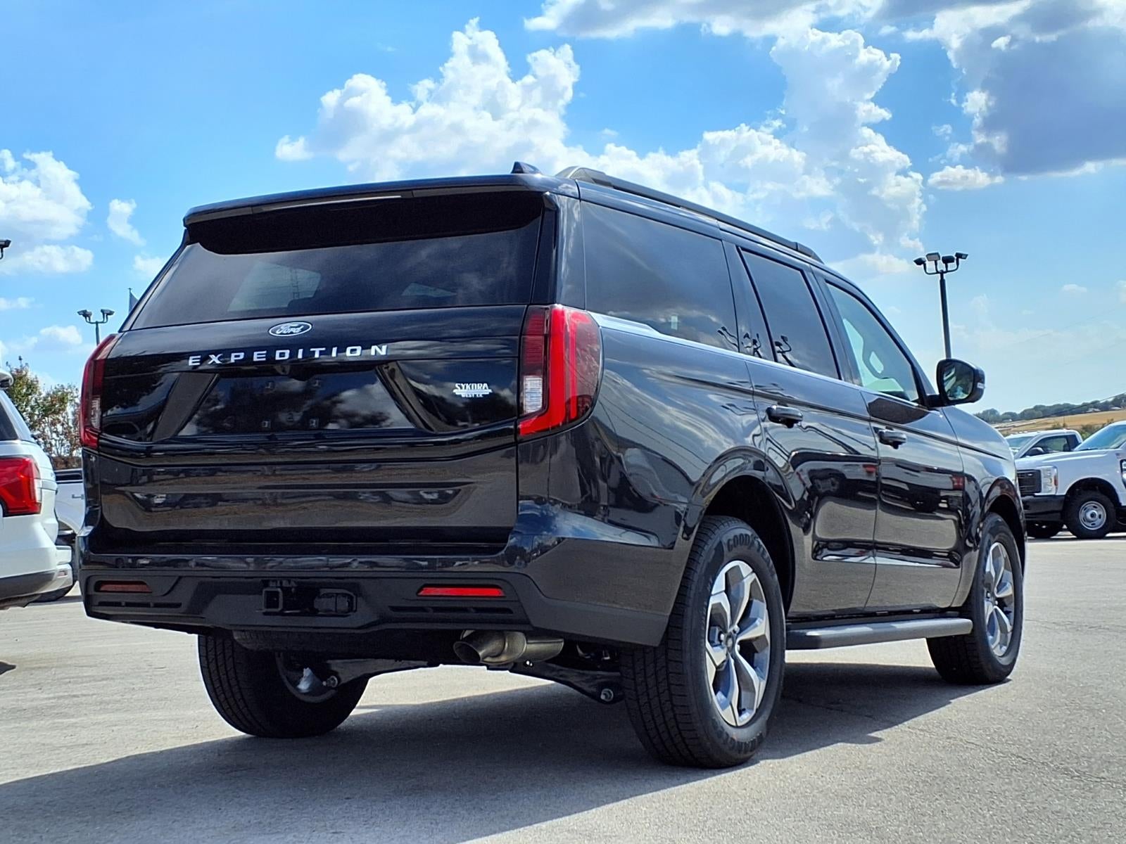 2027 Ford Expedition Active