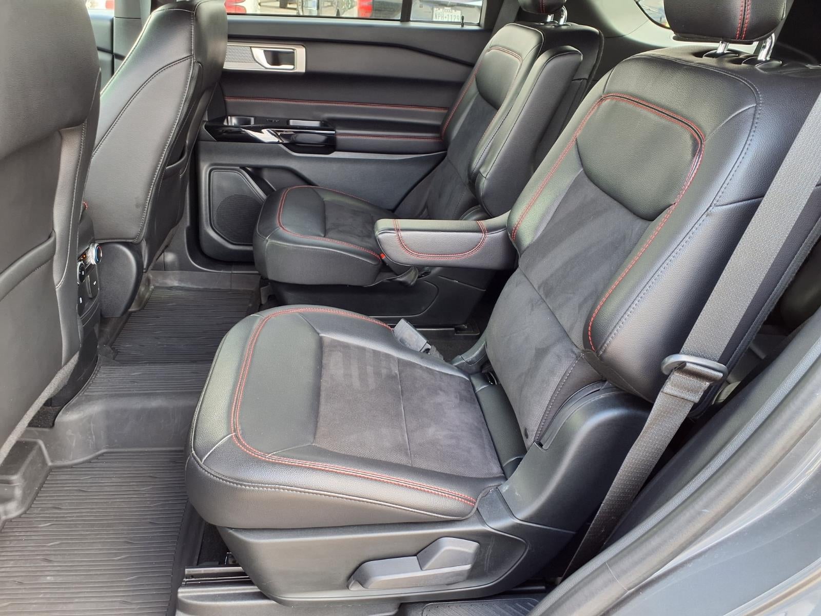 2024 Ford Explorer ST-LINE