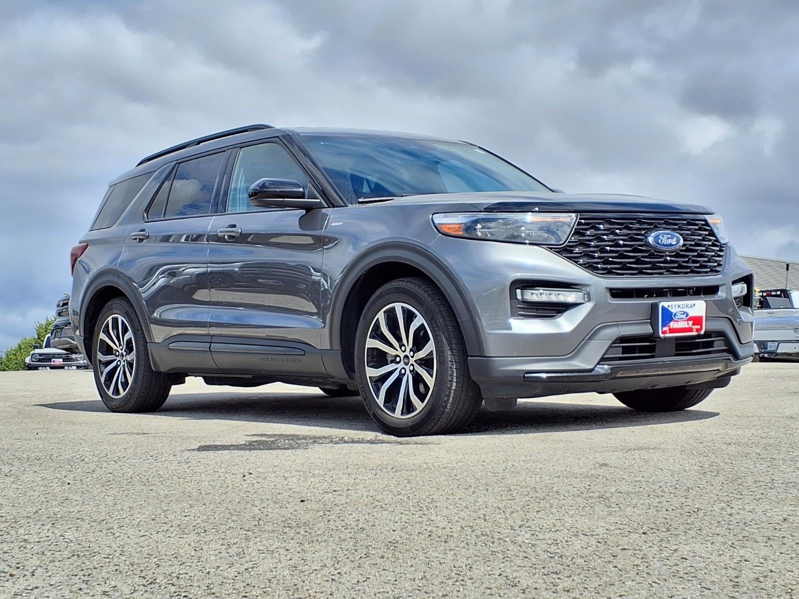 2024 Ford Explorer ST-LINE