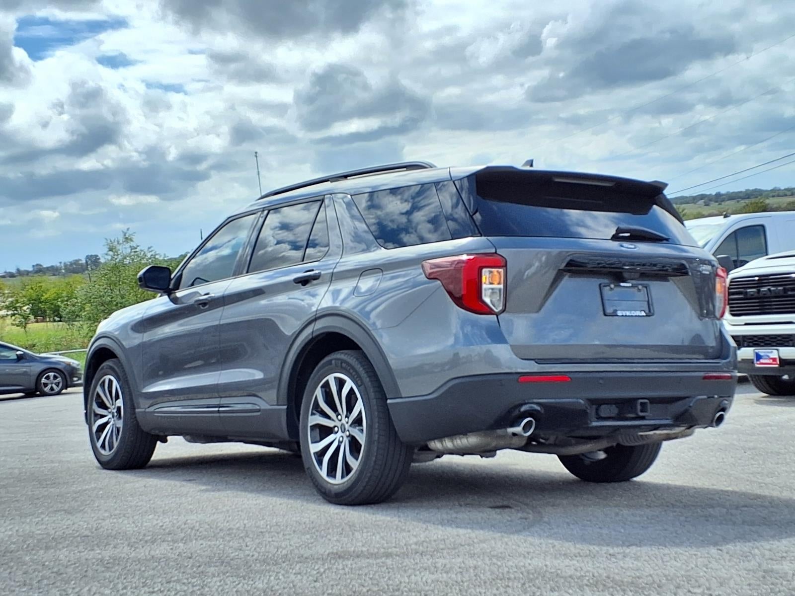 2024 Ford Explorer ST-LINE