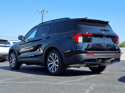 2025 Ford Explorer ST-Line