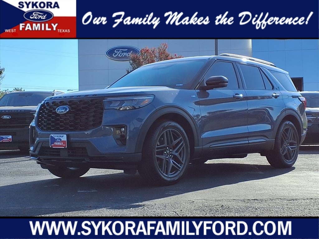 2025 Ford Explorer ST-Line