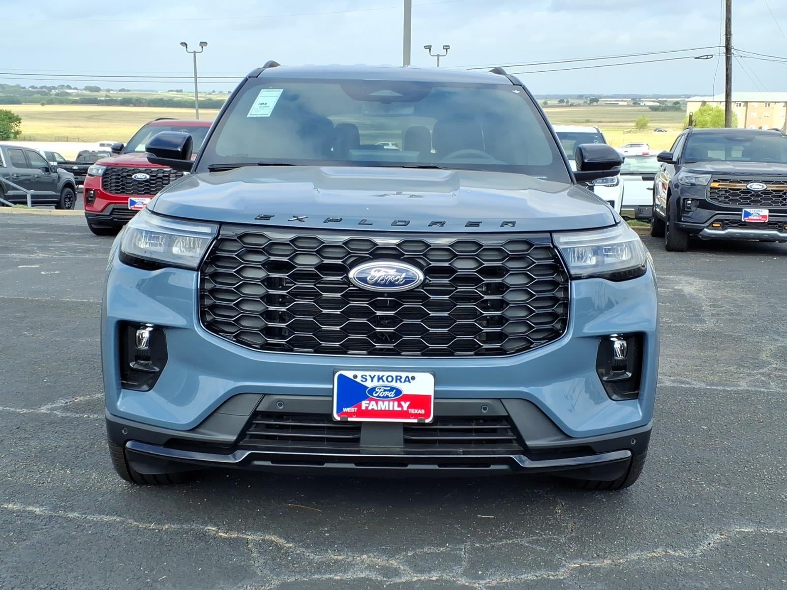 2026 Ford Explorer ST-LINE