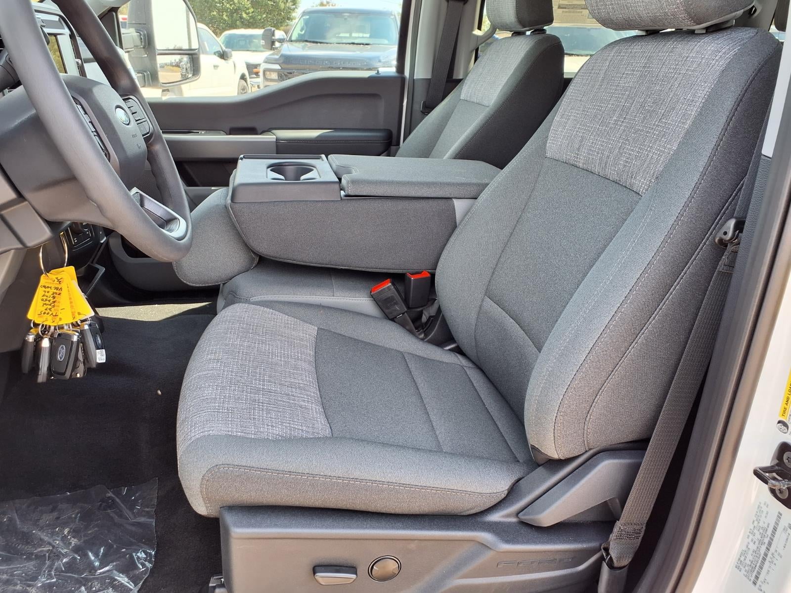 2027 Ford F250 XLT