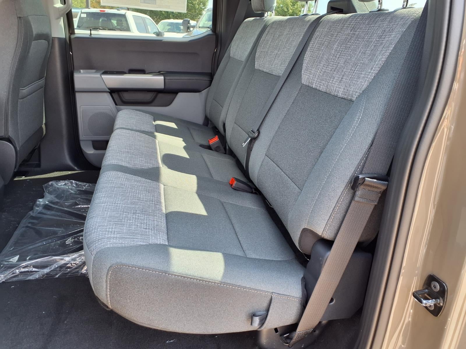 2027 Ford F-250 Super Duty XLT