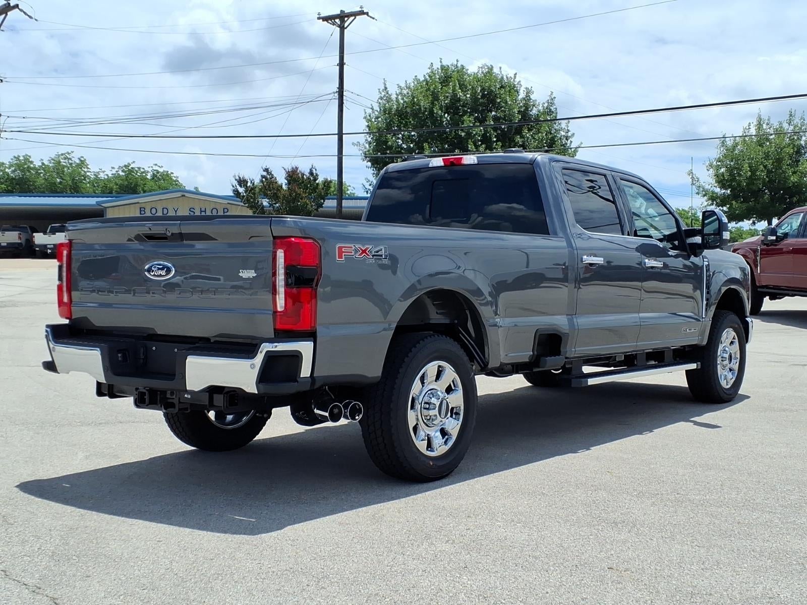 2026 Ford F-350 Super Duty Lariat