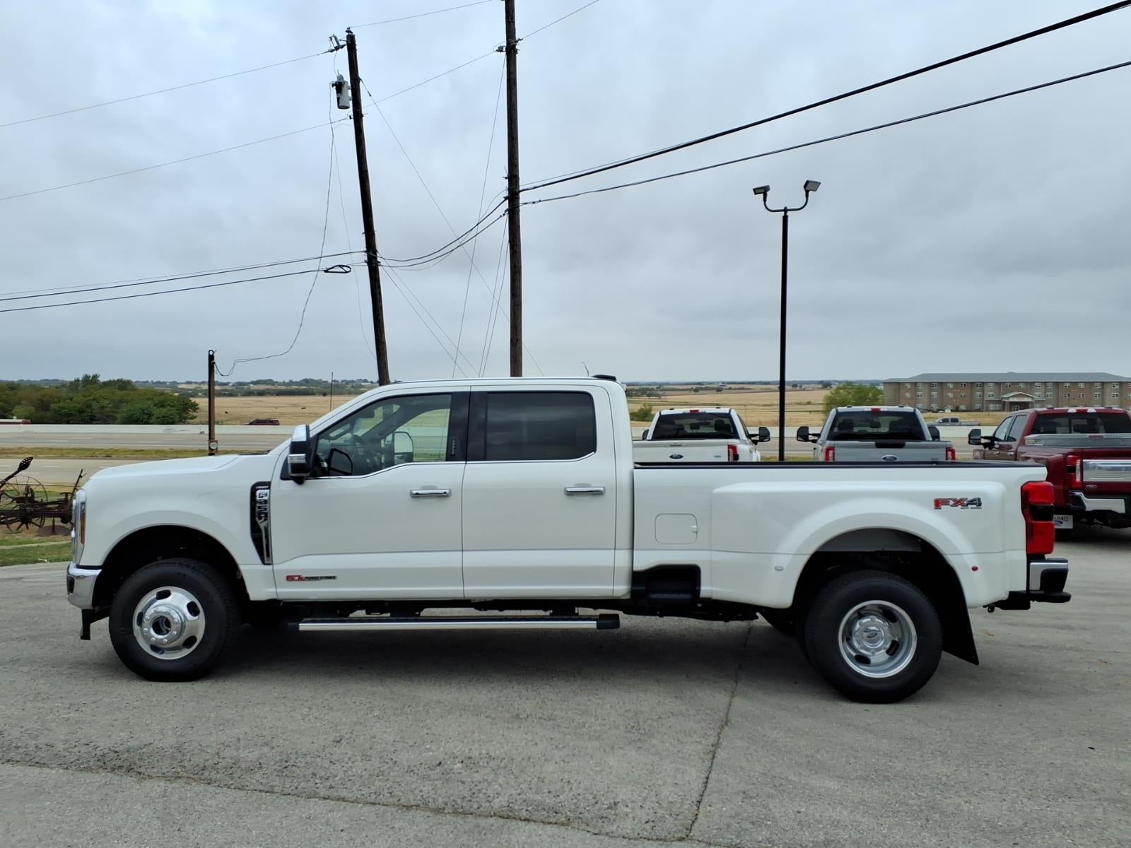 2026 Ford F-350 Super Duty LARIAT