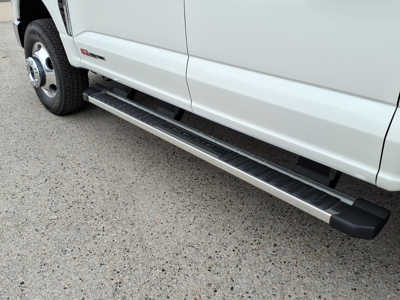 2026 Ford F-350 Super Duty LARIAT