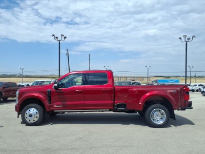 2026 Ford F-450 Super Duty Platinum