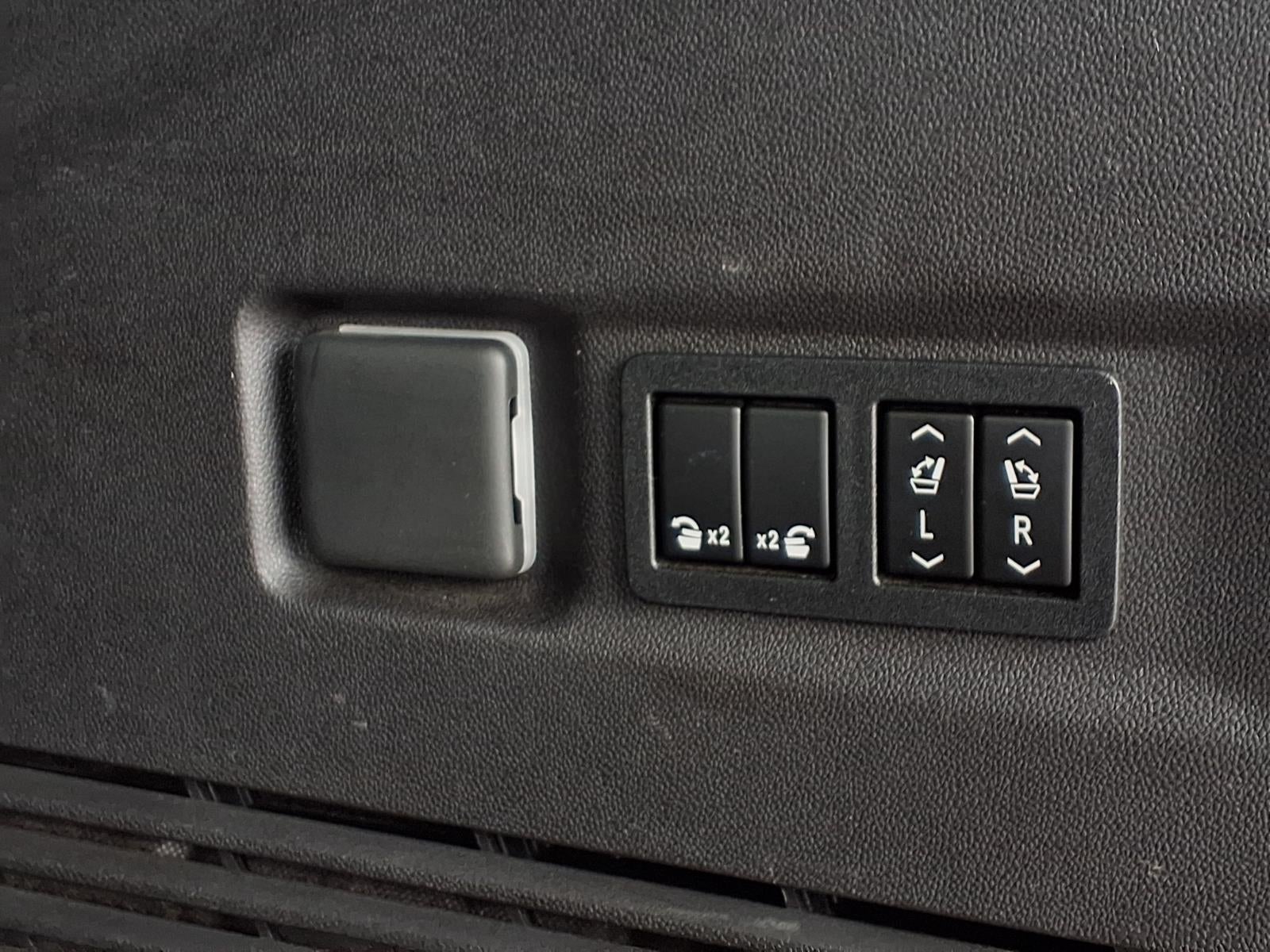 2021 GMC Yukon XL AT4