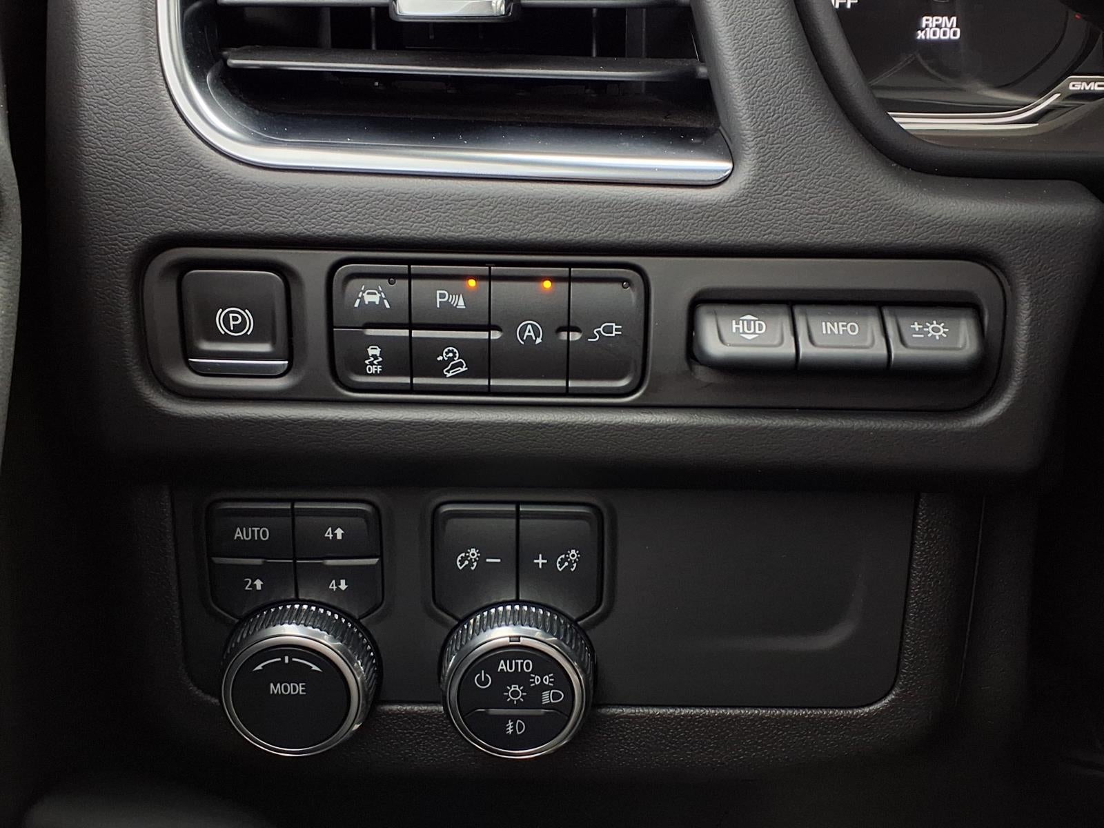 2021 GMC Yukon XL AT4