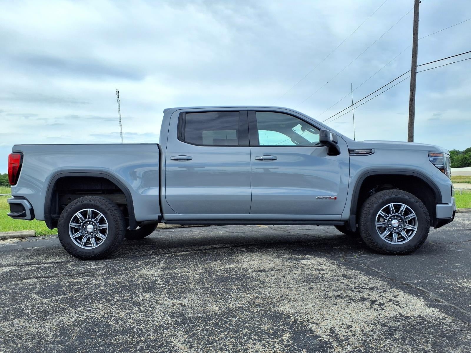 2024 GMC Sierra 1500 AT4