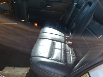 1999 Lincoln Town Car EXECUTIVE