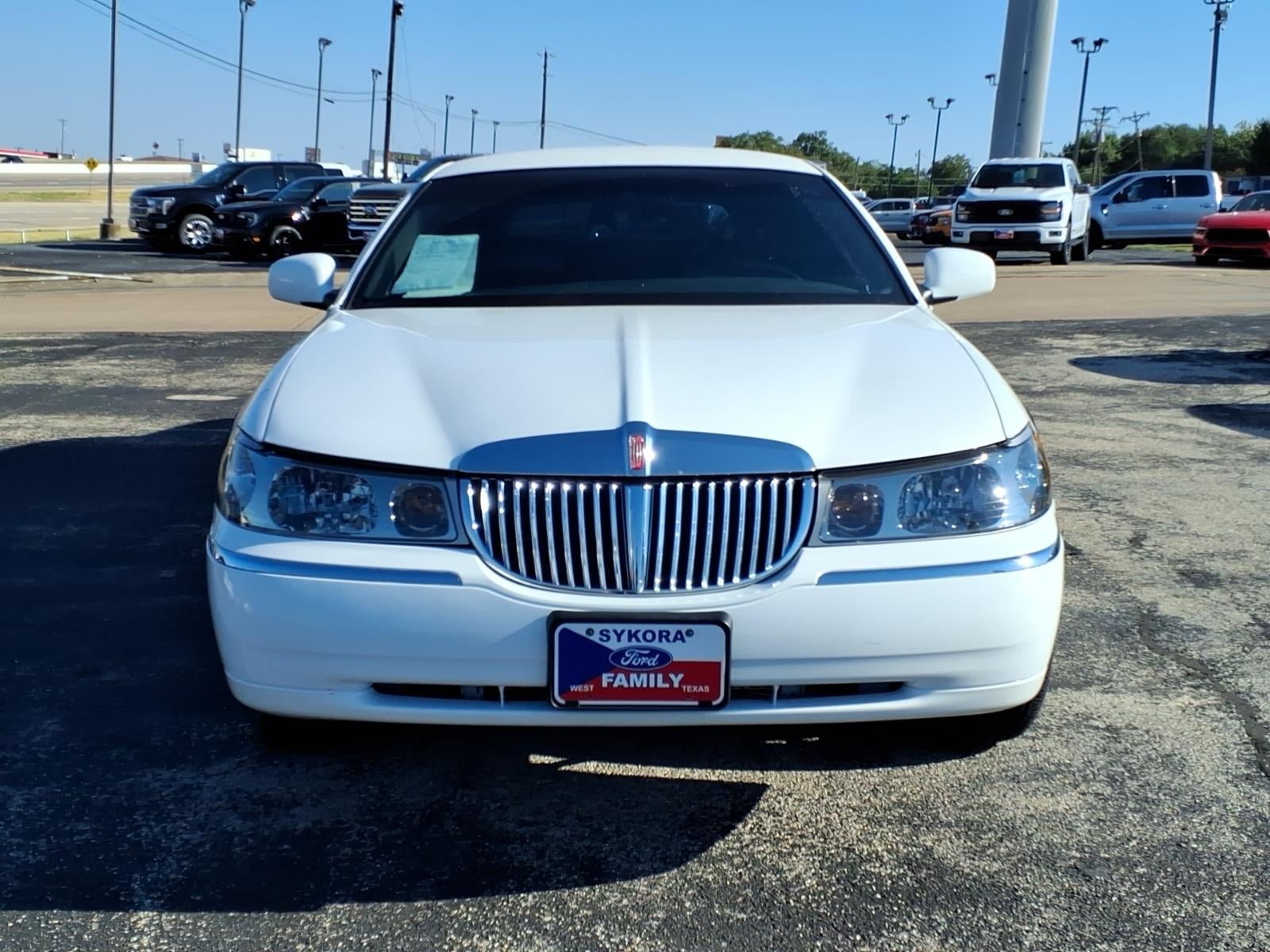 1999 Lincoln Town Car EXECUTIVE