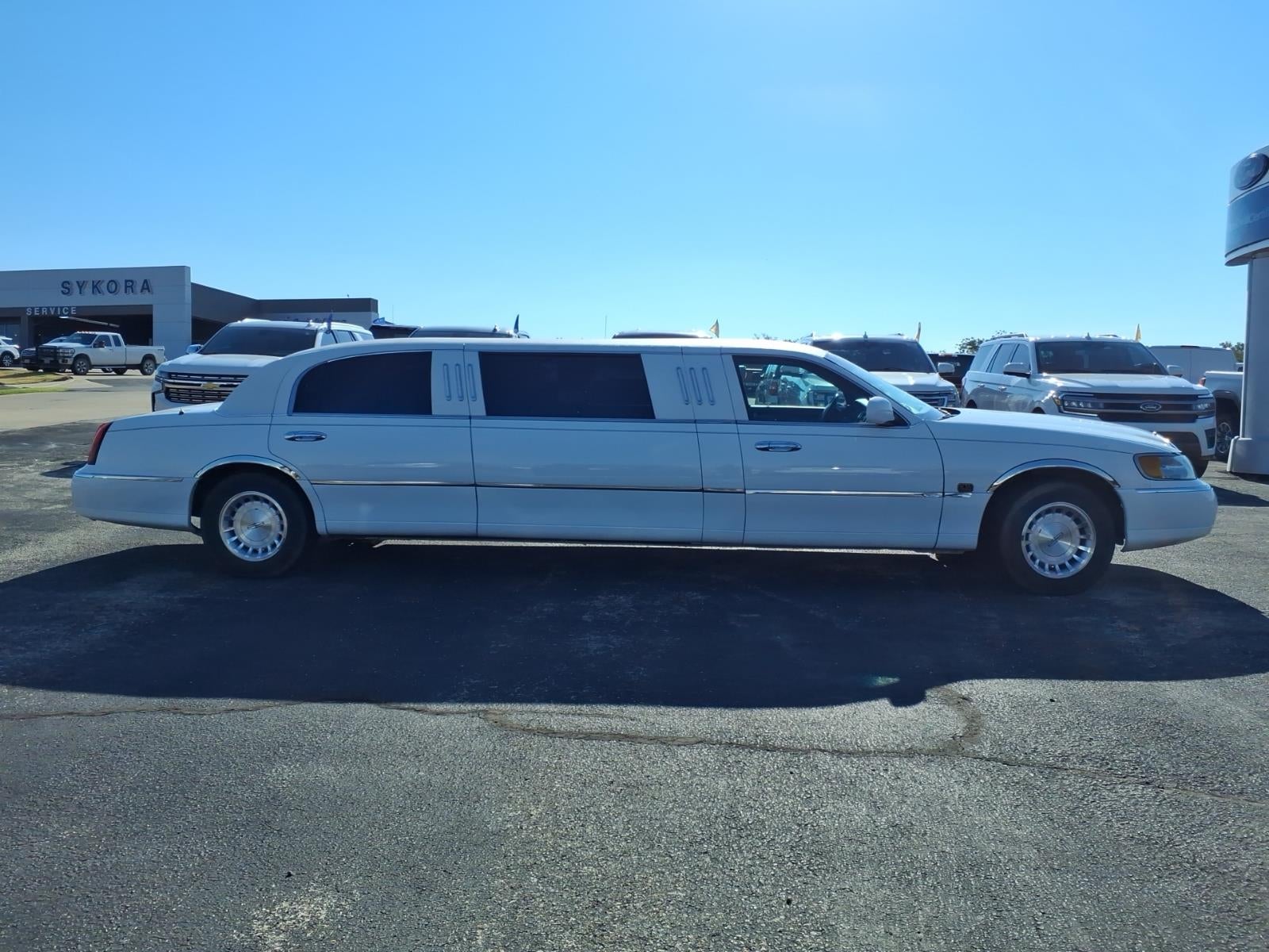 1999 Lincoln Town Car EXECUTIVE