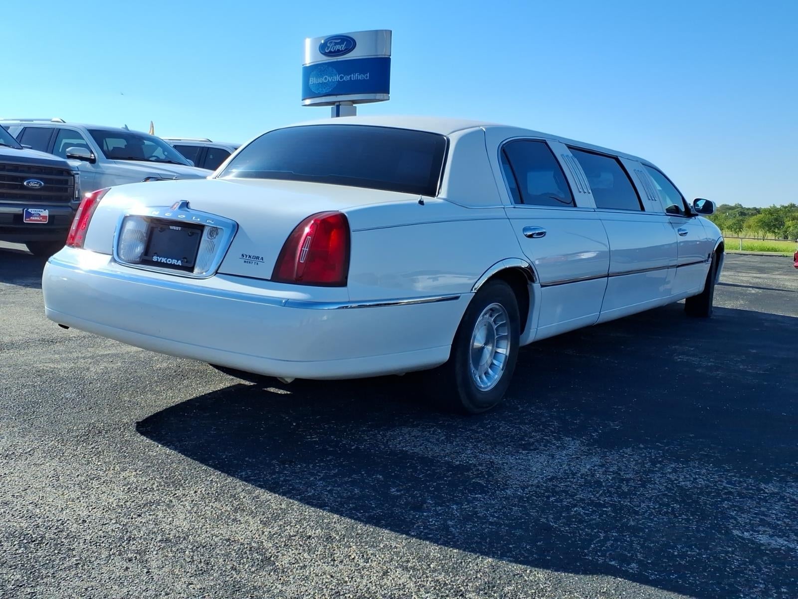 1999 Lincoln Town Car EXECUTIVE