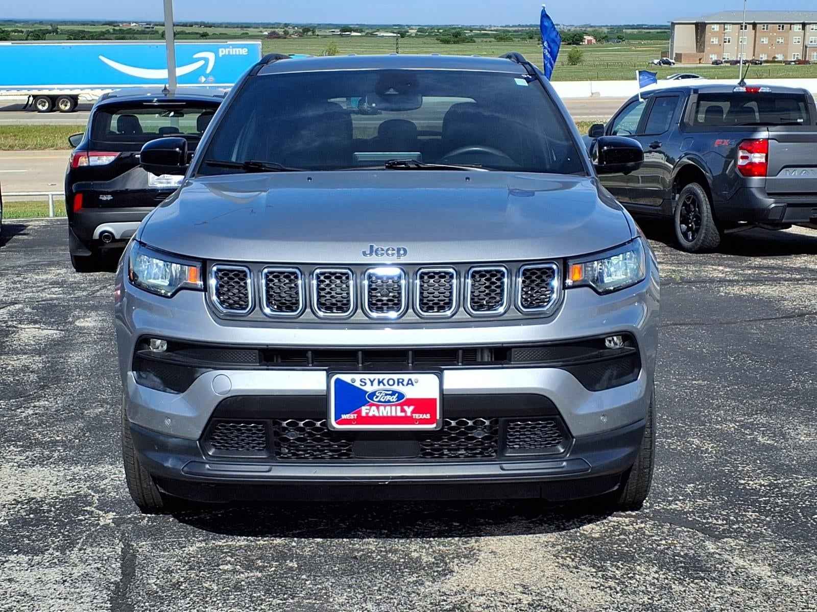 2023 Jeep Compass Latitude Lux