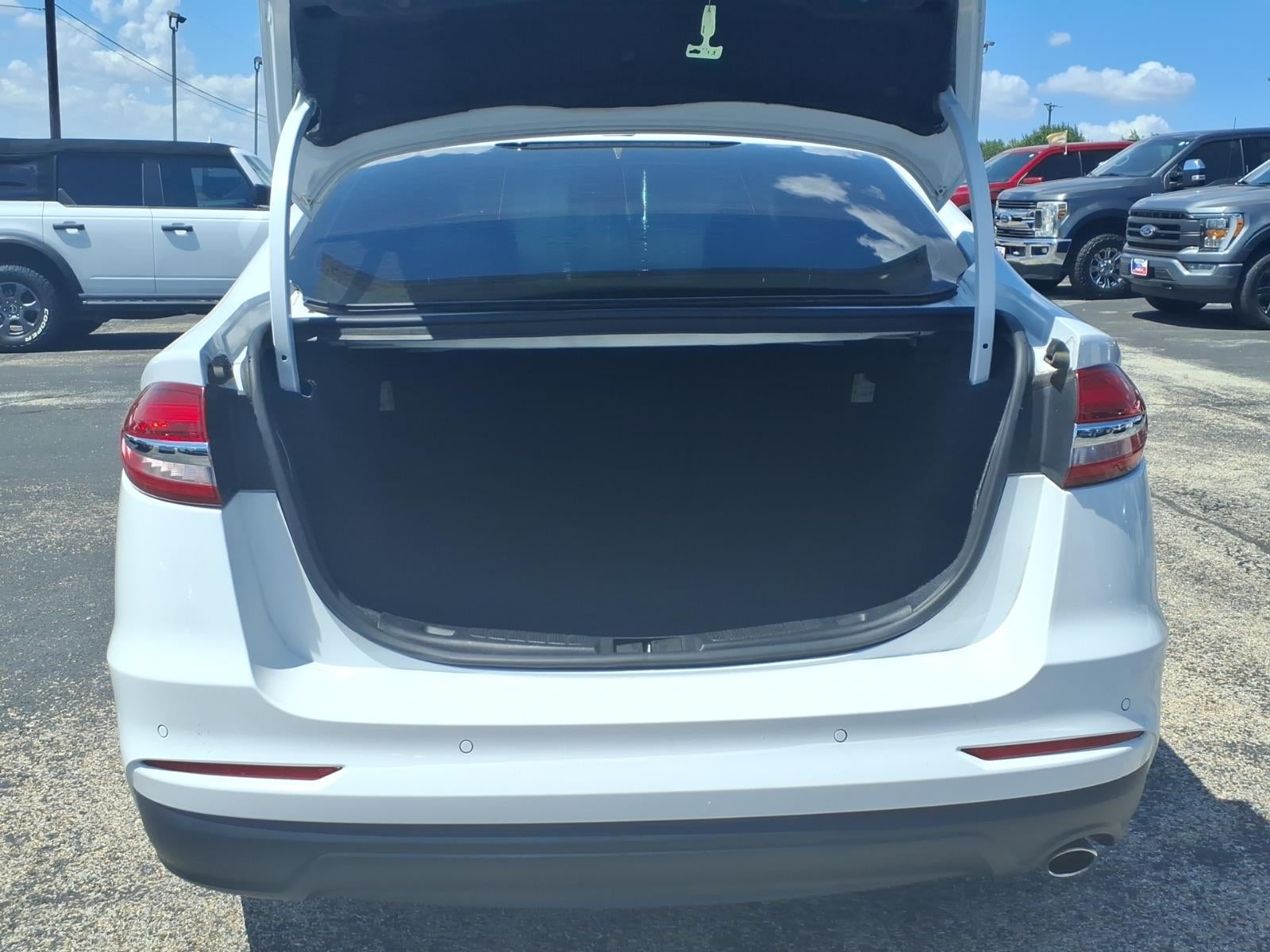 2020 Ford Fusion SE