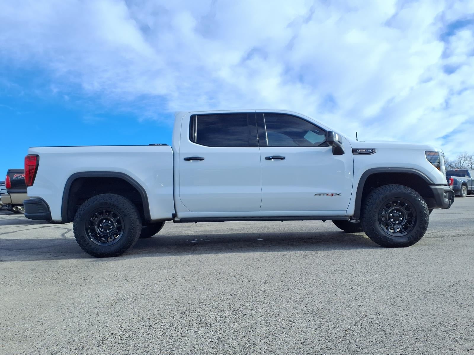 2023 GMC Sierra 1500 AT4X