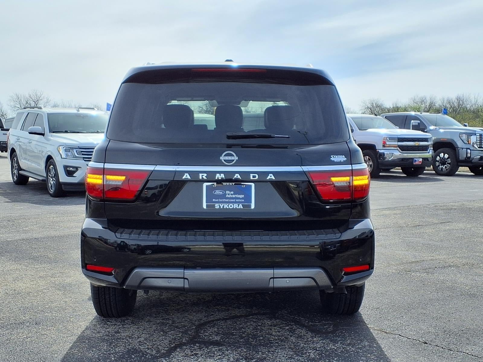 2023 Nissan Armada SV