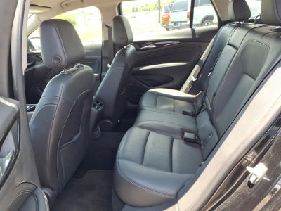 2018 Buick Regal TourX Essence