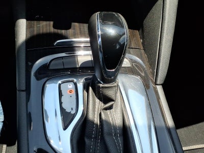 2018 Buick Regal TourX Essence