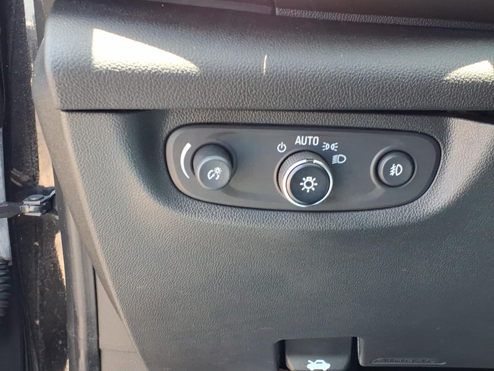 2018 Buick Regal TourX Essence