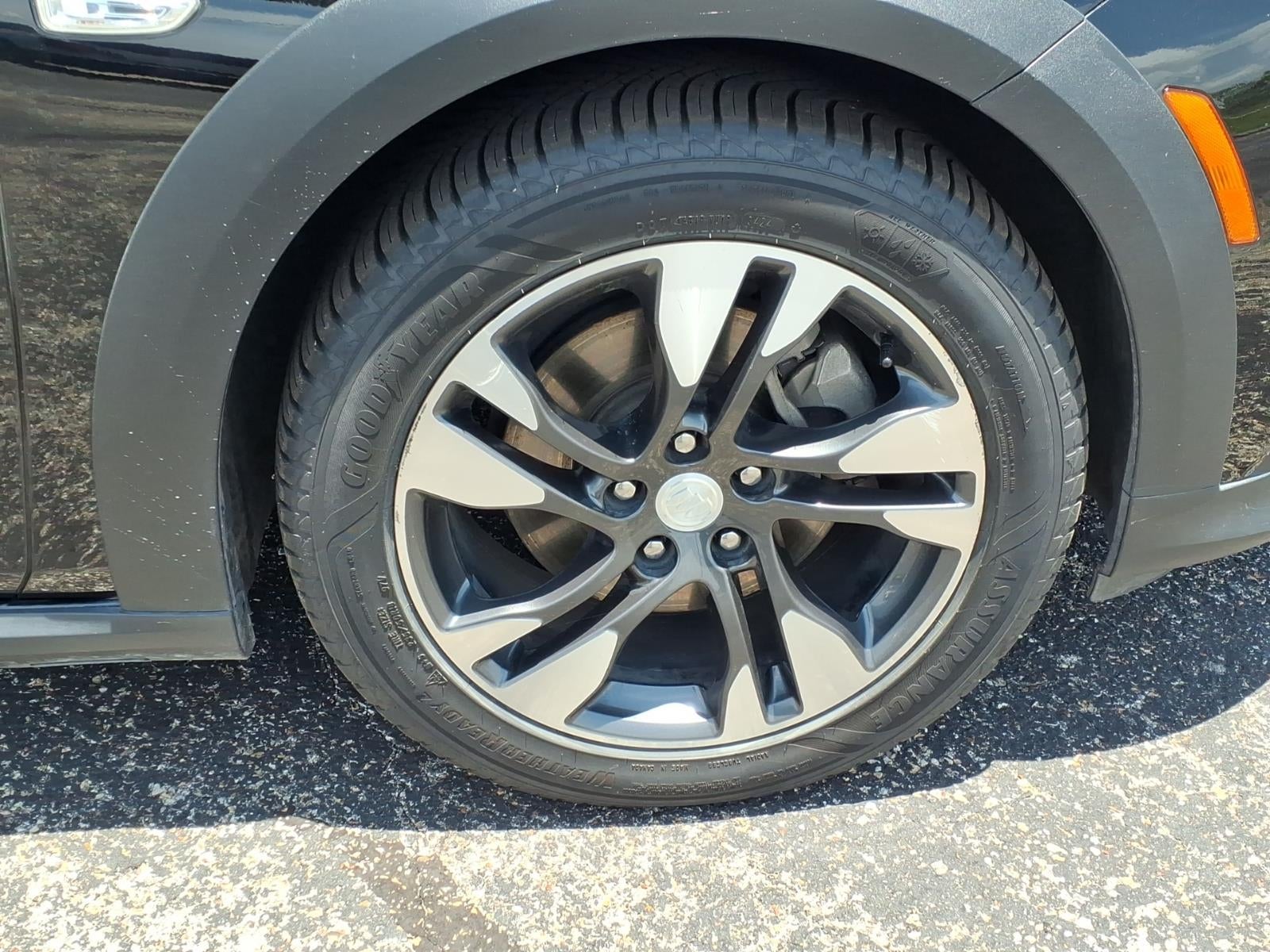 2018 Buick Regal TourX Essence